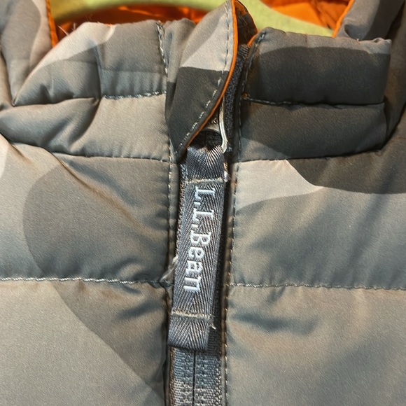 L.L. Bean - Reversible Puffer Vest - Size 6-12 months - Orange and Grey Camo - Picture 4 of 10